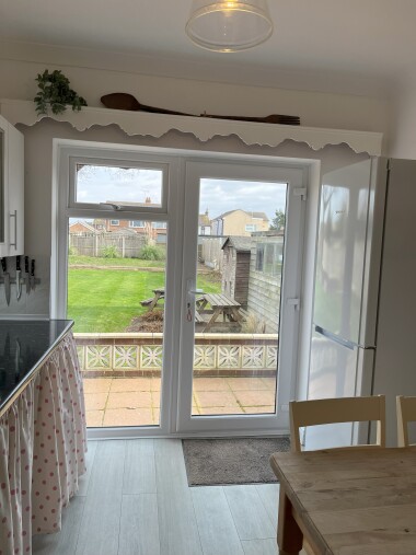 Kitchen with appliances and plenty of utensils to make your stay as easy as possible!