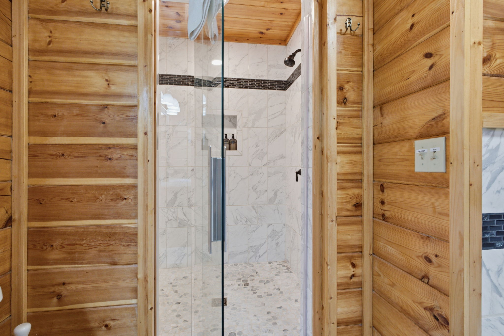 Firefly Hollow Lodge | Photo 36