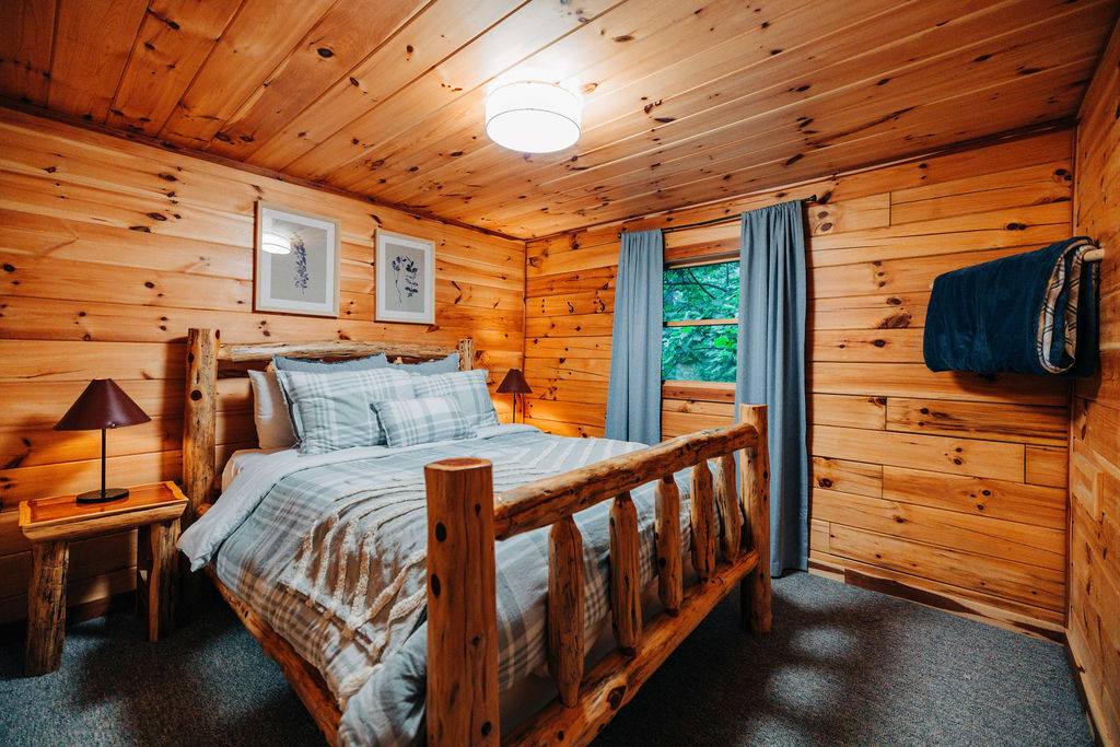 Rustic Cedar Inn | Photo 37
