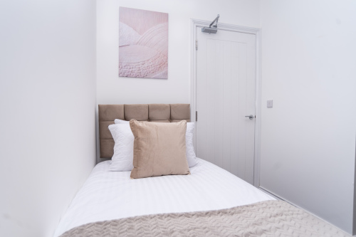 Single bedroom offering space, peace and complete privacy — perfect for unwinding after a long day.