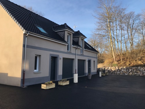 Vue de l'extérieur, façade avant