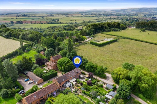 Birdseye view of property 