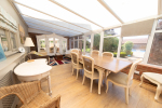 Conservatory with view to pool