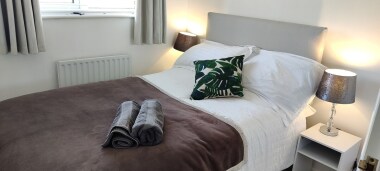 New small double (4ft) cosy and compact! 