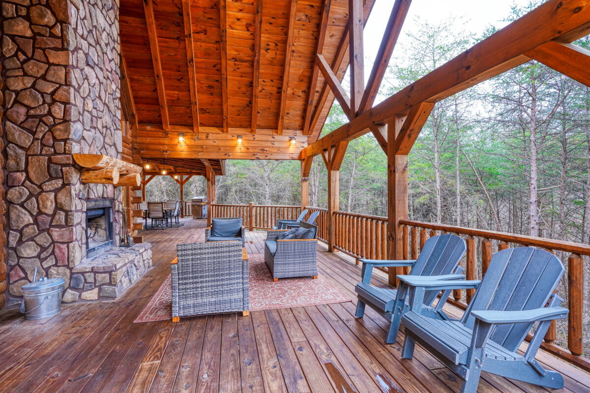 Blue Ridge Lodge by Hocking Lodging Company