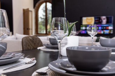 Fully equipped Kitchen/Dining Facilities