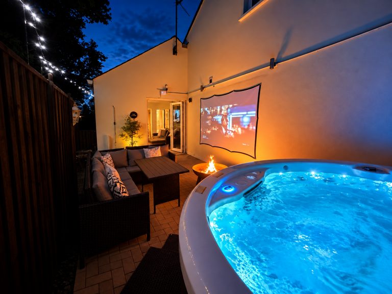 Love Cottage