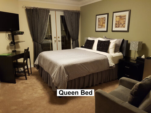 Queen-Suite-Ensuite with Shower-Balcony-Upper Floor