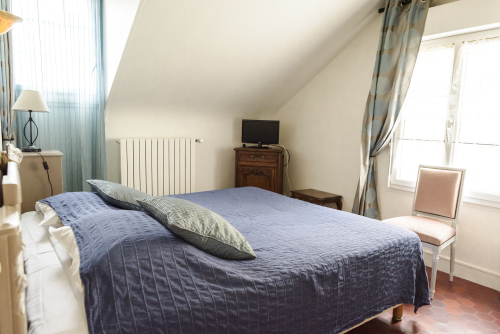 Chambre parentale (1 lit King Size)
