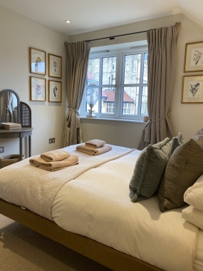 Second bedroom with king bed