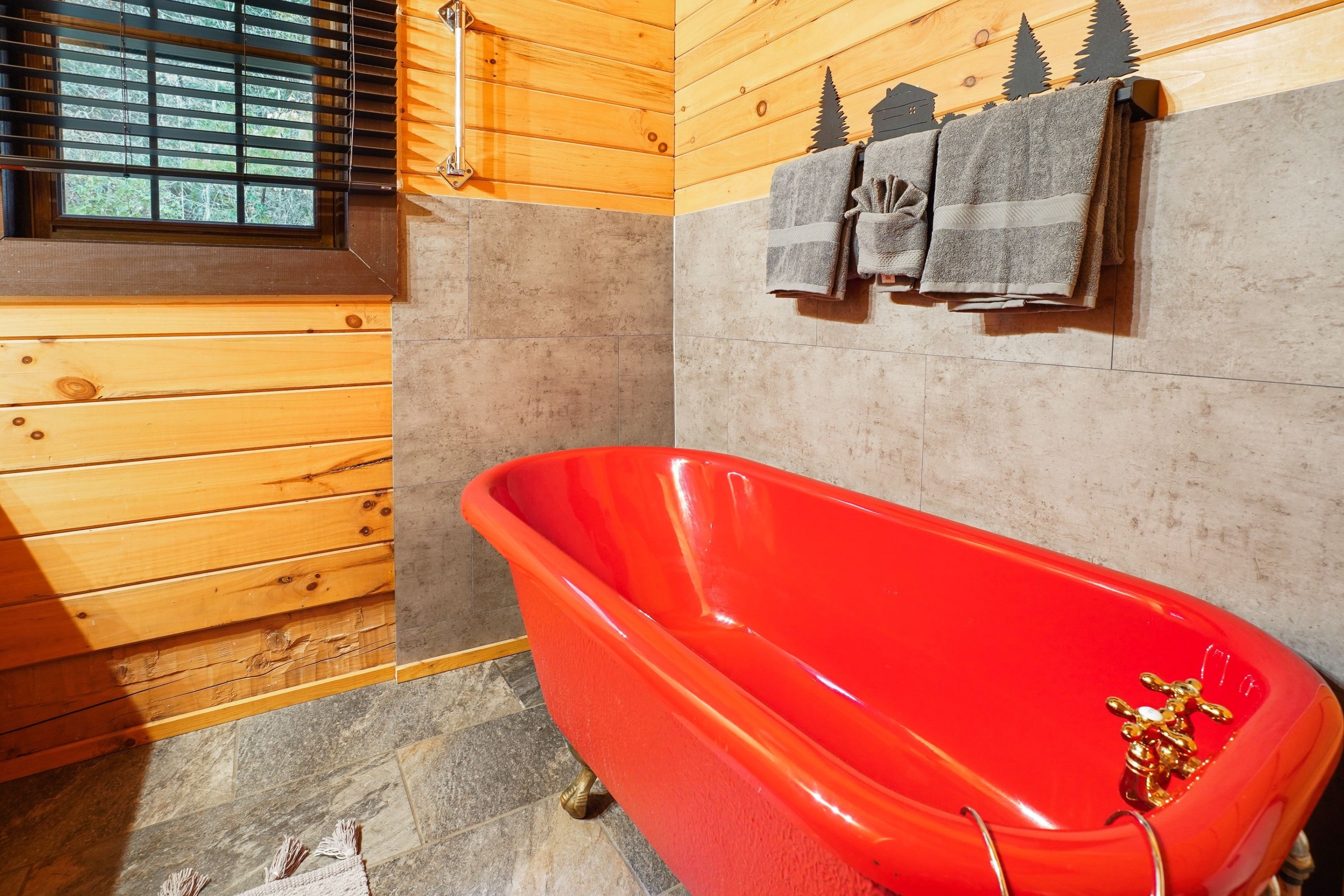 Hemlock Log Cabin | Photo 19