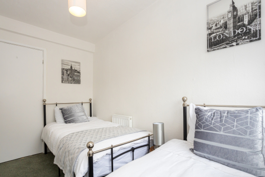 Single Beds - Bedroom 4