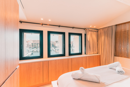 Chambre 3 double pommeau de douche et baignoire avec sur sur le Vieux Port