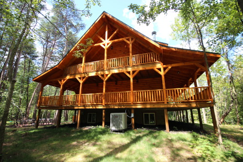 East end of Timber Ridge Lodge, with King Suite Balcony above