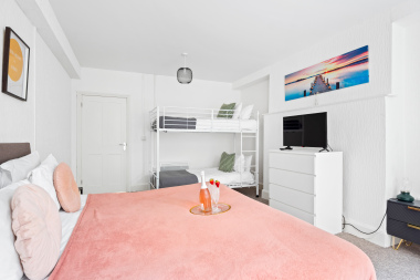 Cosy and stylish bedroom