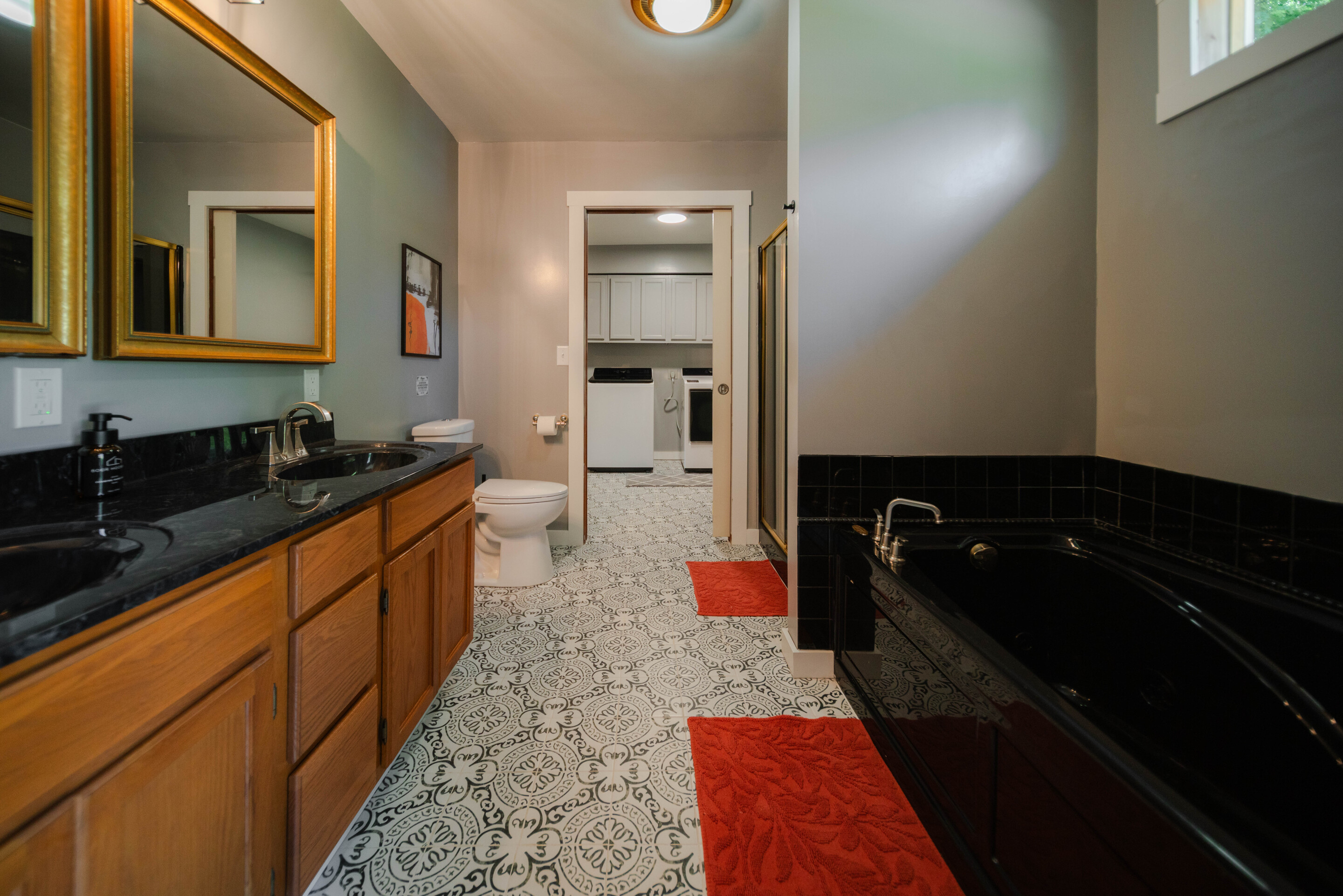 Whispering Acres | Photo 28