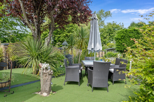 Outdoor Dining Area