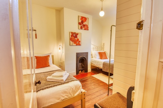 Twin Bedroom (with 2 Single Beds) upstairs