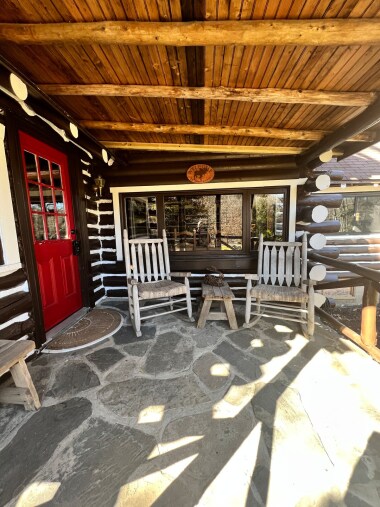 Front porch/entrance