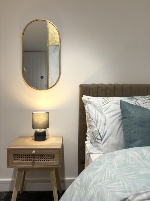 Bedroom 1 - 1 x Double bed