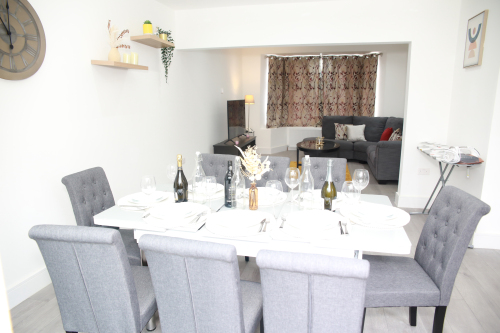 Dining Room / Restaurant