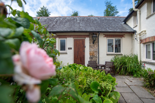 Nestled within the peaceful grounds of Old Mill Cottages, Meadow View offers a tranquil retreat surrounded by nature and countryside scenery.