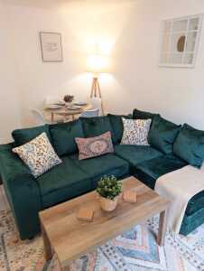 Lounge with Dining