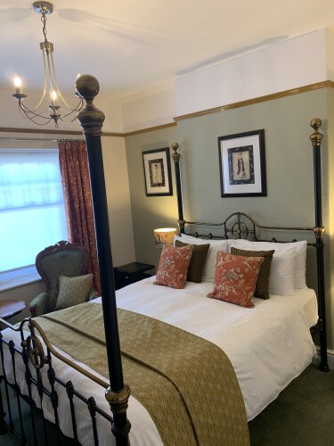 Double room-Ensuite-Four Poster 