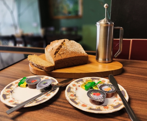 2 bedroom boutique art apartment