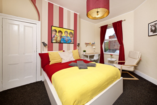 Liverpool City Stays - The Beatles Theme House - Penny Lane DD1 - Double Bedroom