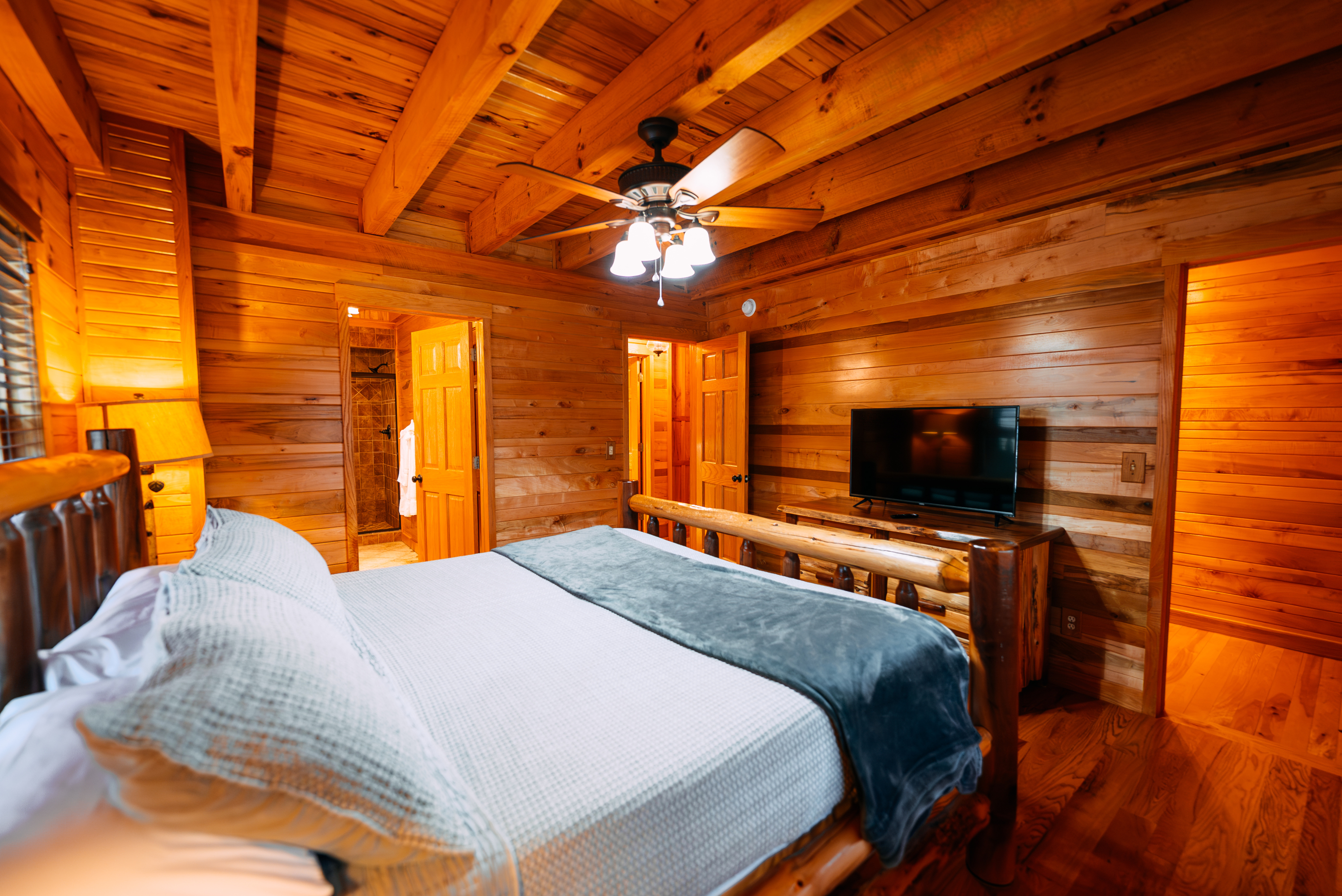 Gray Wolf Lodge | Photo 21