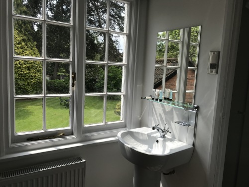 Single room-Basic-Ensuite with Shower-Garden View