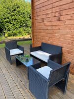 Front Outside lounge