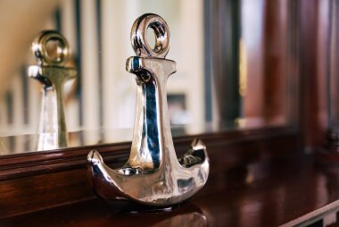 nautical bric a brac in the Wellie