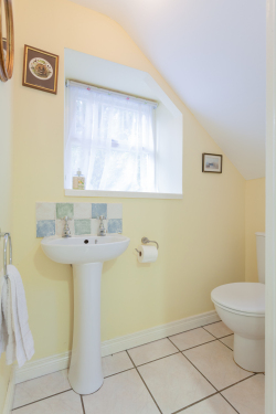House-Traditional-Ensuite with Bath-Garden view - Base Rate