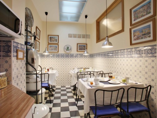 Kitchen & Dinning room