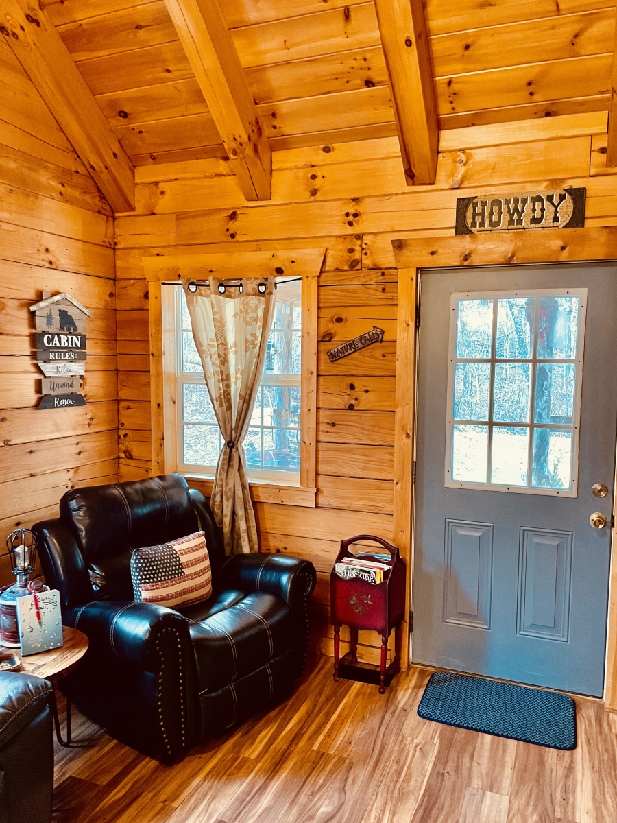 Kick Back Ridge Cabins Glory Days by Kick Back Ridge Cabins