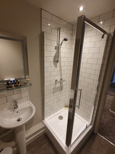 Small Double-Double room-Standard-Ensuite with Shower