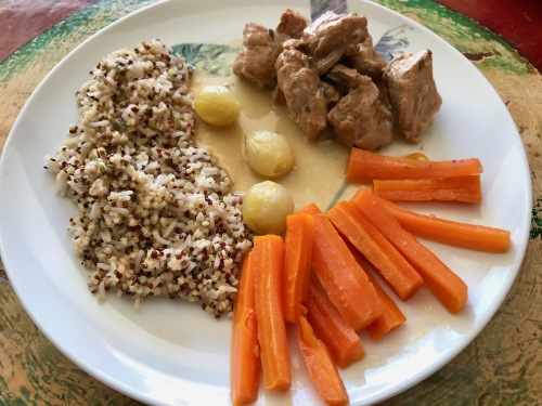 Veau à l'estragon Carottes et petits oignons glacés