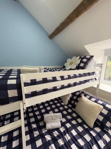 Double and single bunk bed