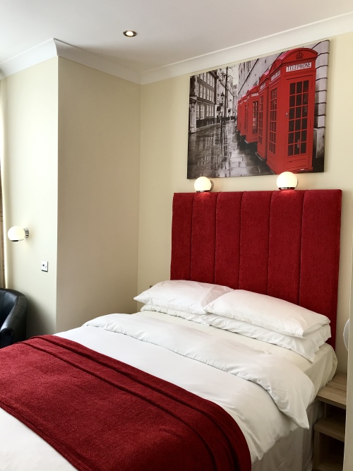 Double room-Ensuite with Shower-Street View-Room 4