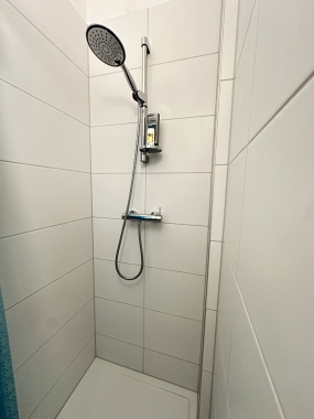 Dusche mit großem Genussbrausekopf