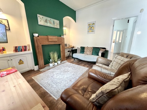 Lounge - Relax, unwind, and connect in this inviting living space