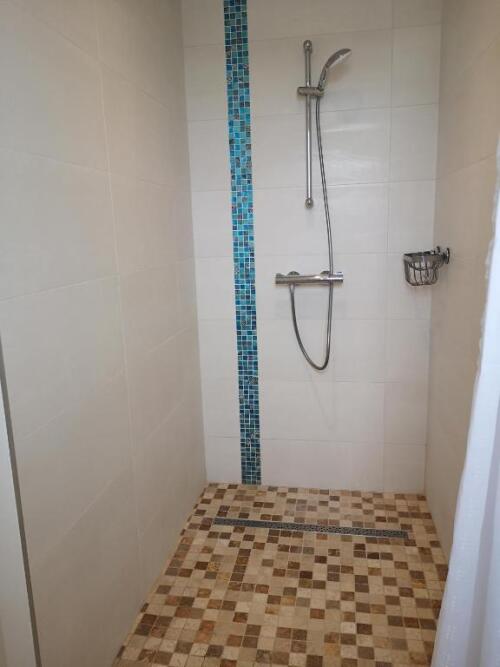 Douche à l'italienne