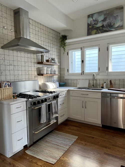 A Viking Stove and Quartz Countertops, You decide whats cooking.