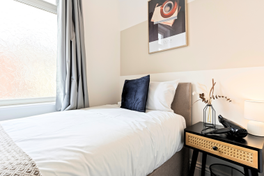 Room 2 - Single En-suite