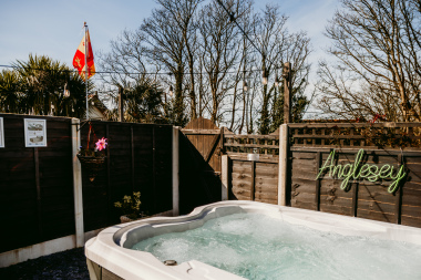 back garden with hot tub 