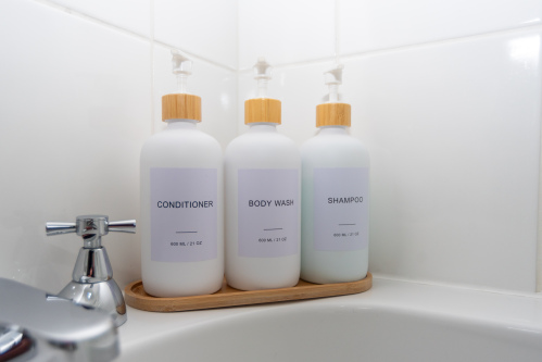 Enjoy complimentary toiletries, hotel quality towels and relaxing baths at The Farmhouse at Old Mill Cottages