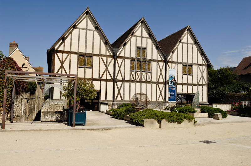Centre International du Vitrail de Chartres