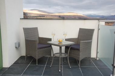 Dine outside on cushioned seats